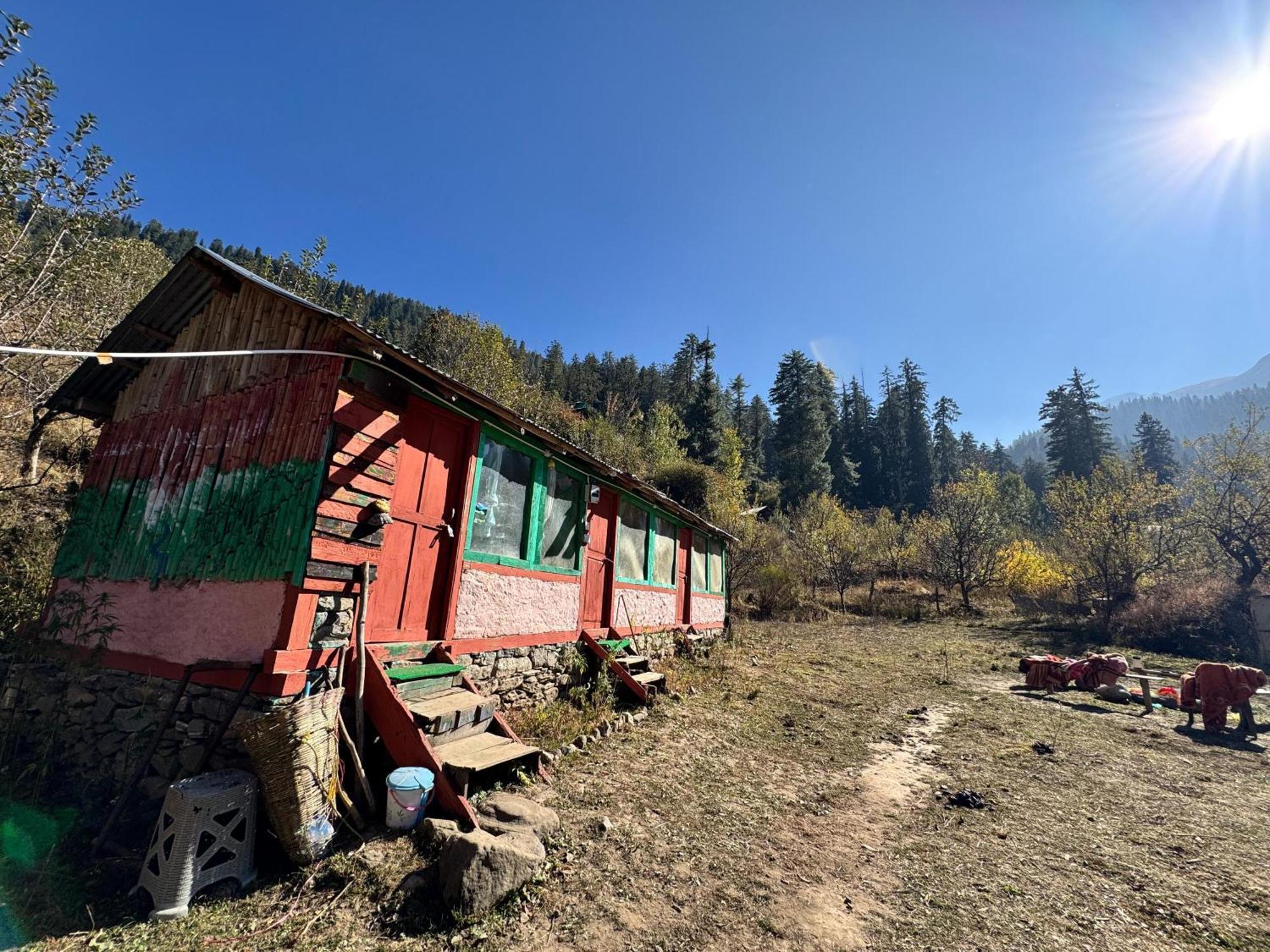 Hippy Hyde Kalga Hotel Kalgha Exterior photo